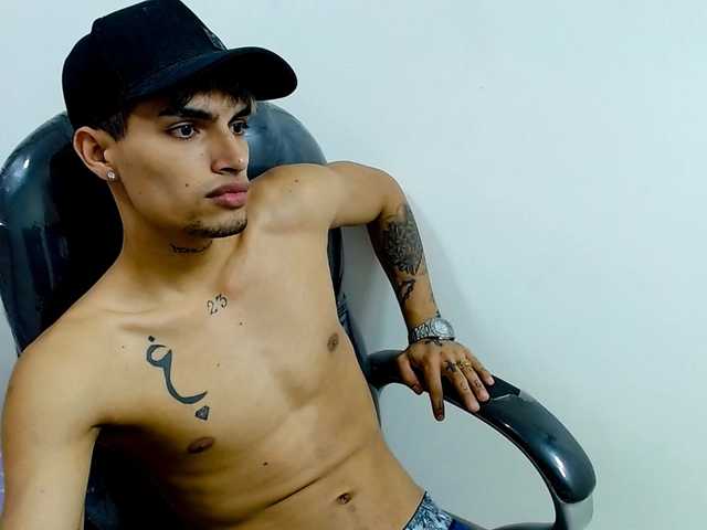 Live sex webcam photo for AriesxKing #290003211