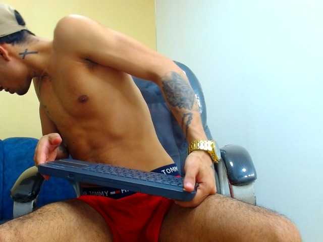 Live sex webcam photo for AriesxKing #291122166