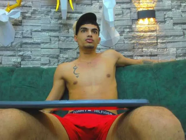 Live sex webcam photo for AriesxKing