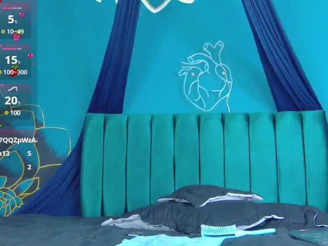 Live sex webcam photo for Arii-moon #290891967