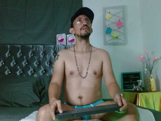 Live sex webcam photo for AriiesRichaards #276041283