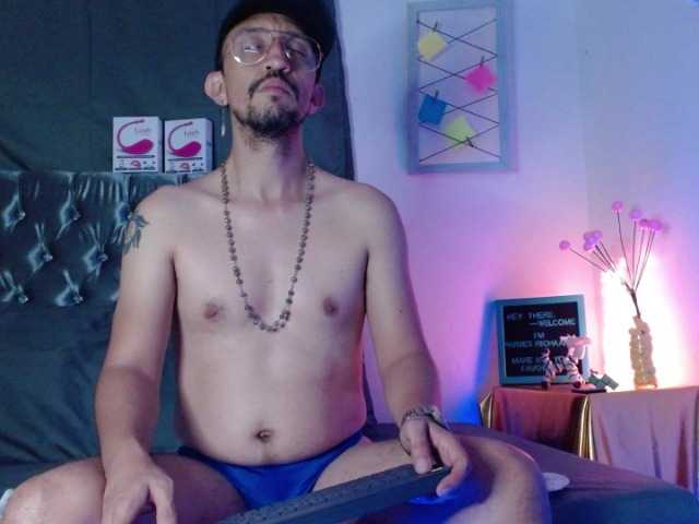 Live sex webcam photo for AriiesRichaards #276048187