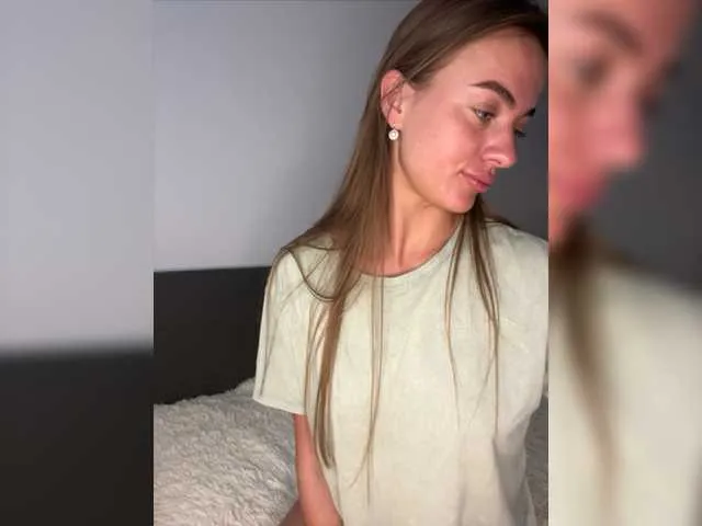 Live sex webcam photo for ArinaLove77 #275446965