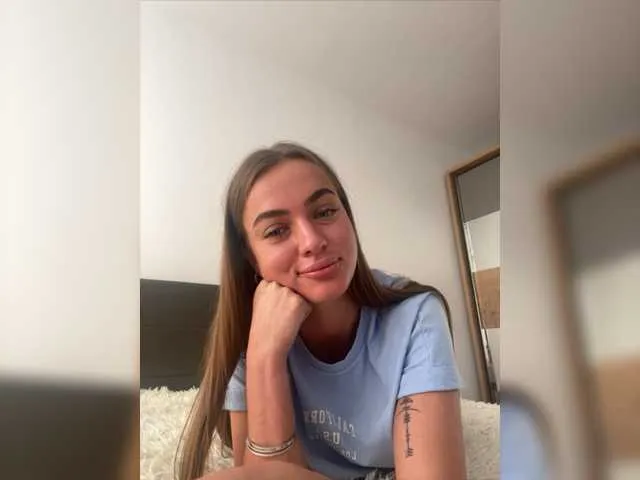 Live sex webcam photo for ArinaLove77 #275632462