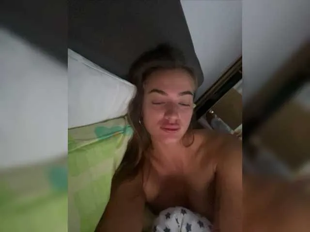 Live sex webcam photo for ArinaLove77 #276119156