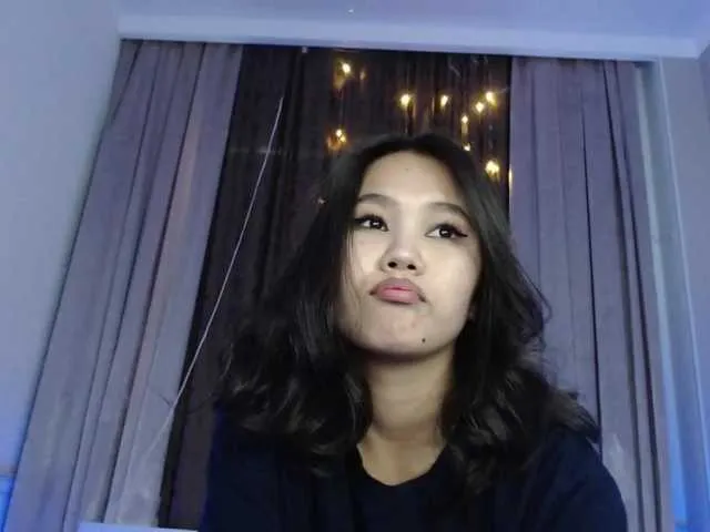 Live sex webcam photo for Arinxxo #288043628