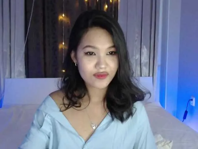 Live sex webcam photo for Arinxxo #288043629