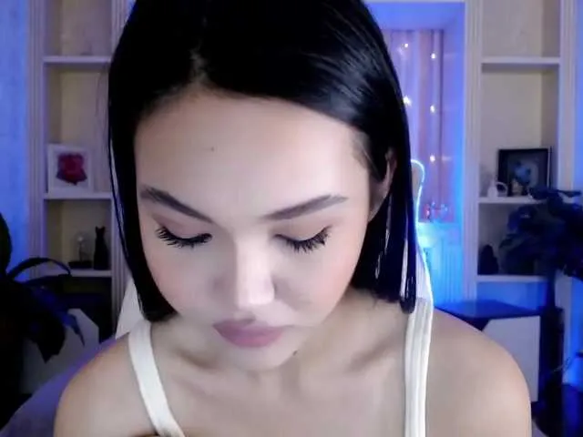 Live sex webcam photo for Arinxxo #288043658