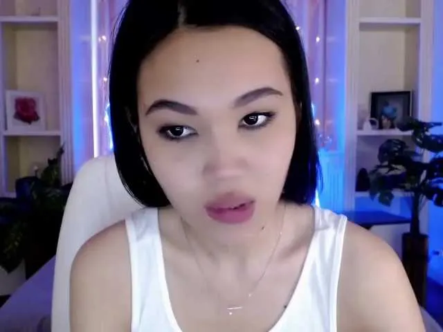 Live sex webcam photo for Arinxxo #288043660