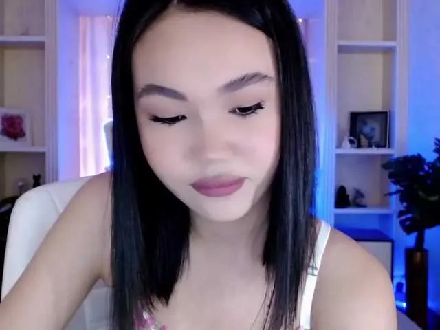 Live sex webcam photo for Arinxxo #288043661