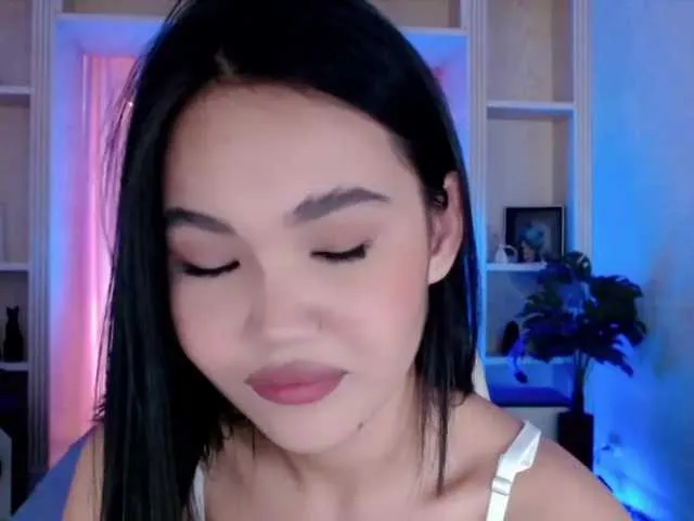 Live sex webcam photo for Arinxxo #288043662