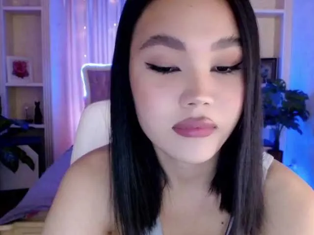 Live sex webcam photo for Arinxxo #288043663