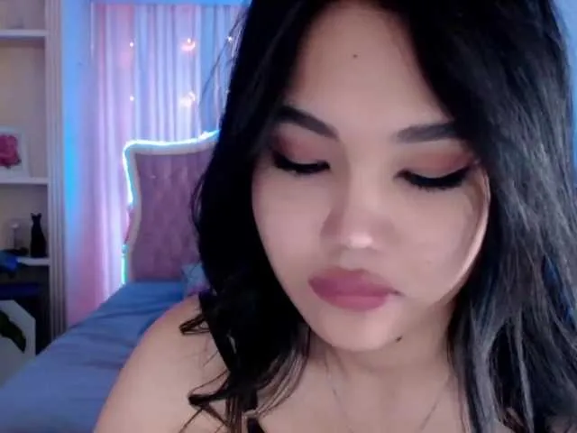 Live sex webcam photo for Arinxxo #288043665