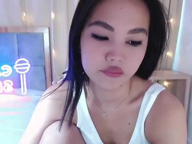 Live sex webcam photo for Arinxxo #288043691