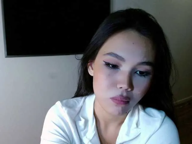 Live sex webcam photo for Arinxxo #288043751