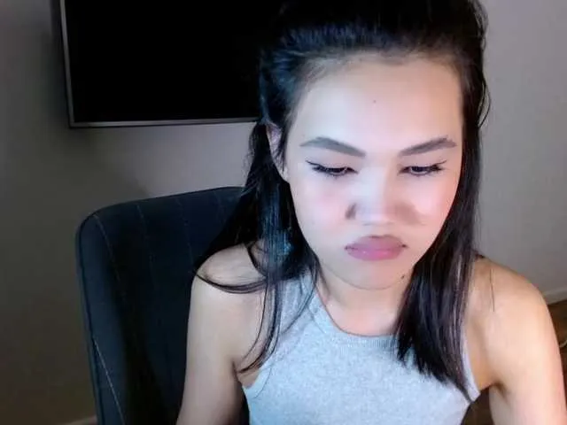 Live sex webcam photo for Arinxxo #288043756