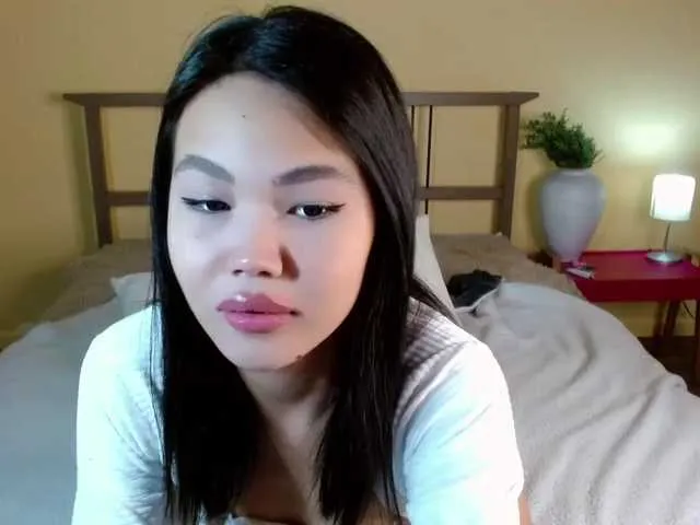 Live sex webcam photo for Arinxxo #288043771