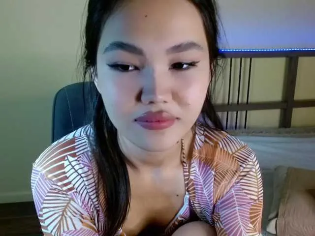 Live sex webcam photo for Arinxxo #288043786