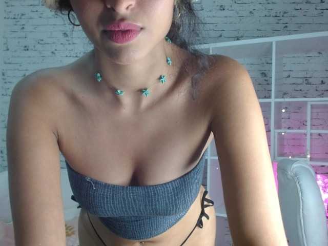 Live sex webcam photo for Aris-cutie- #275656489