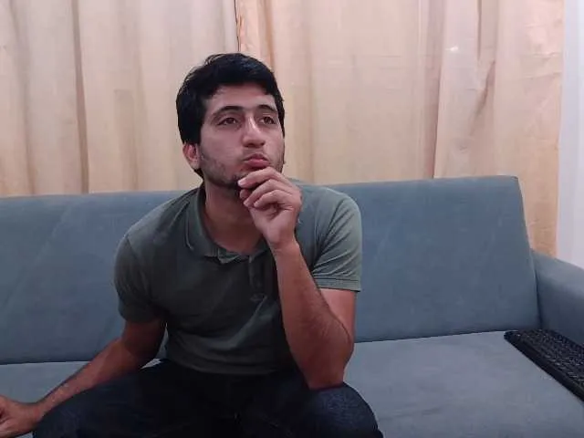 Live sex webcam photo for ArisandJuan #278107016