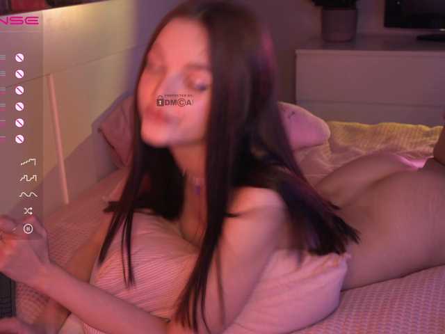 Live sex webcam photo for Arisha-w #272992043