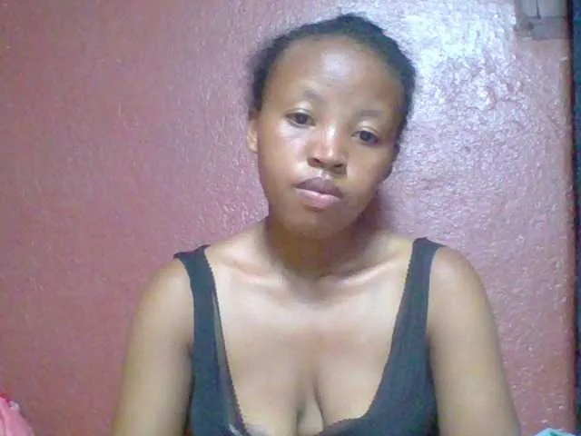 Live sex webcam photo for Arisoah #277306956