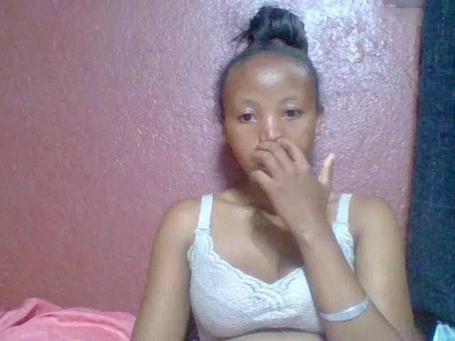 Live sex webcam photo for Arisoah #277309008