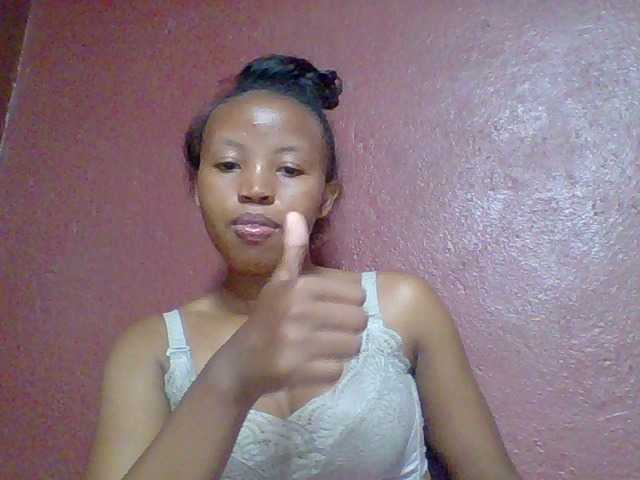 Live sex webcam photo for Arisoah #277407010