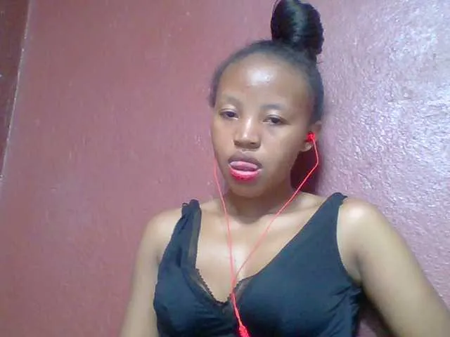 Live sex webcam photo for Arisoah #277419509