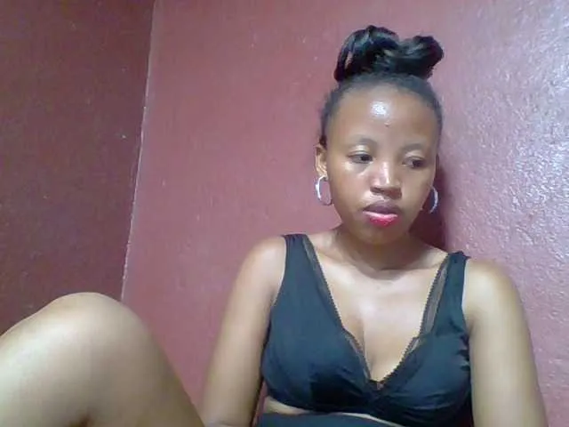 Live sex webcam photo for Arisoah #277423104