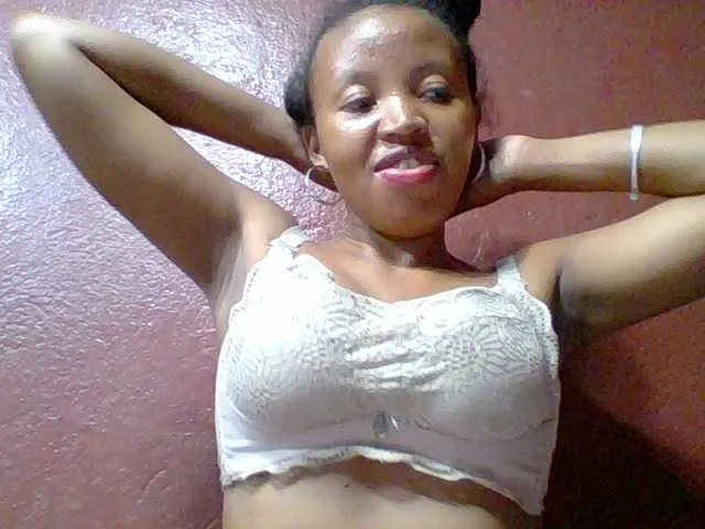 Live sex webcam photo for Arisoah #277449272