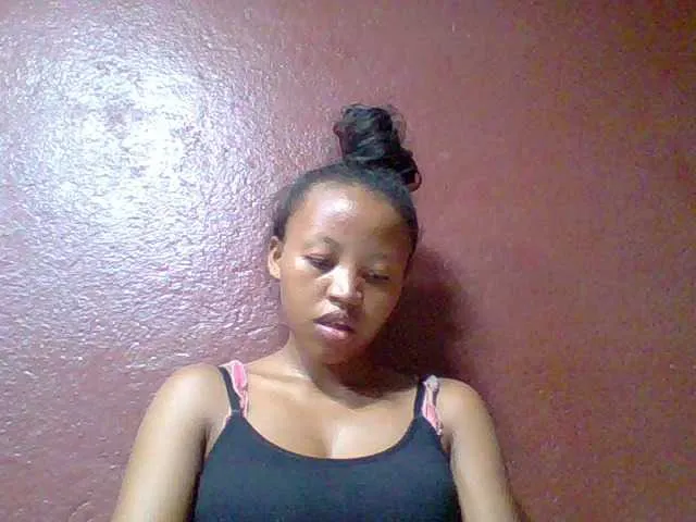 Live sex webcam photo for Arisoah #277468798