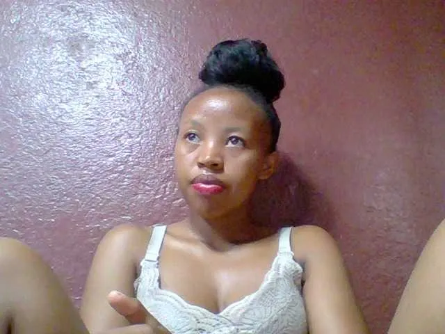 Live sex webcam photo for Arisoah #277507115