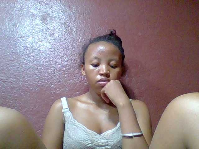 Live sex webcam photo for Arisoah #277517000