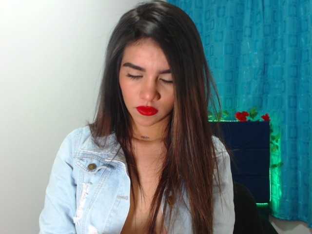 Live sex webcam photo for Arlaaadox #273985190