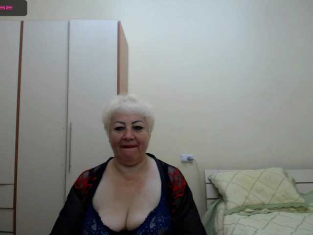 Live sex webcam photo for ArlinaBBW #272266179