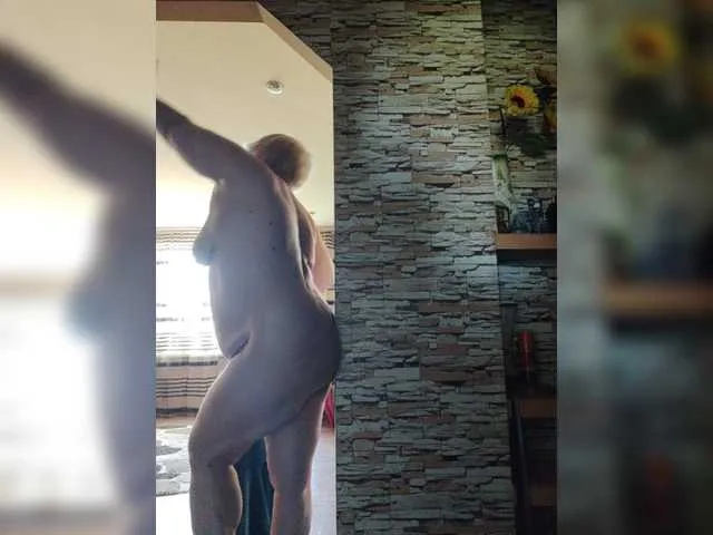 Live sex webcam photo for Arlisaac #273309248