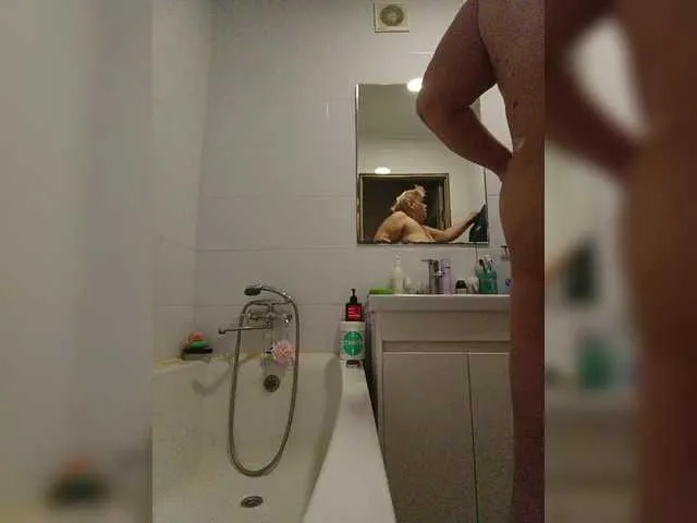 Live sex webcam photo for Arlisaac #293058936