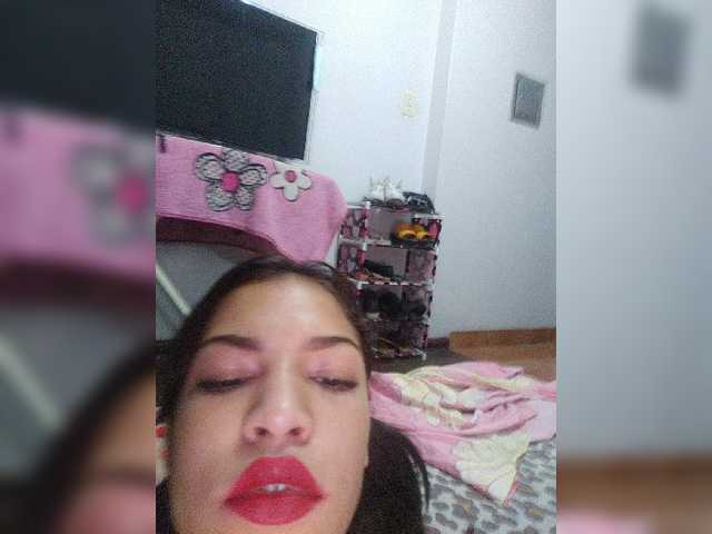 Live sex webcam photo for Armalysmami #272660590