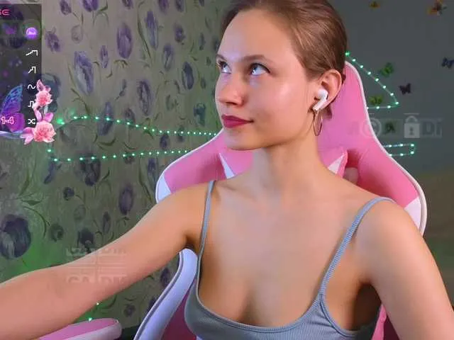 Live sex webcam photo for Armura #293575979