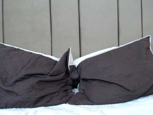 Live sex webcam photo for Arnolld- #275809906