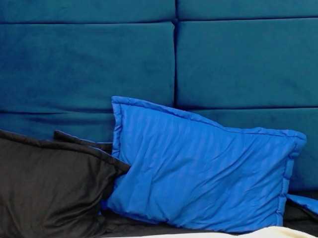 Live sex webcam photo for Arnolld- #275955713