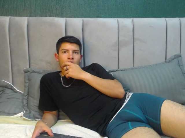 Live sex webcam photo for Arnolld- #276058859