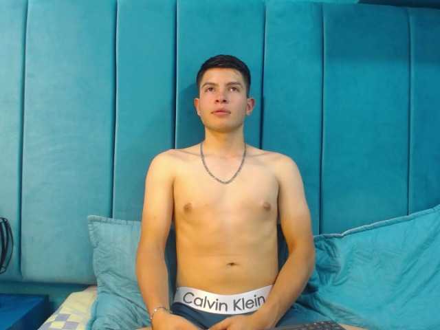 Live sex webcam photo for Arnolld- #276182618