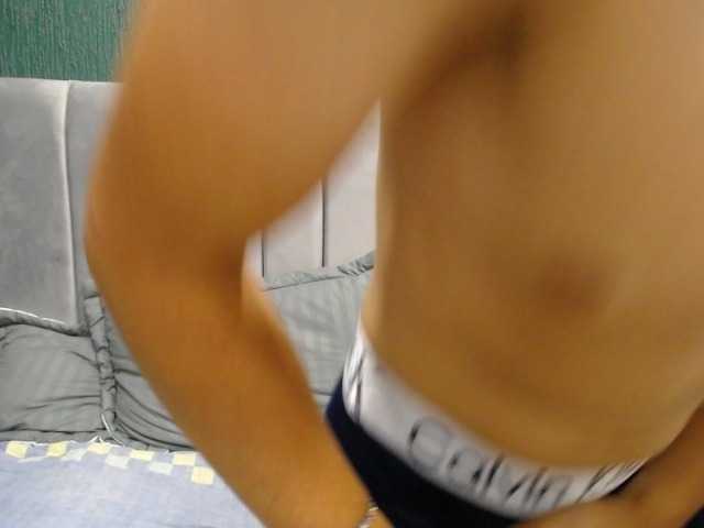 Live sex webcam photo for Arnolld- #276209206