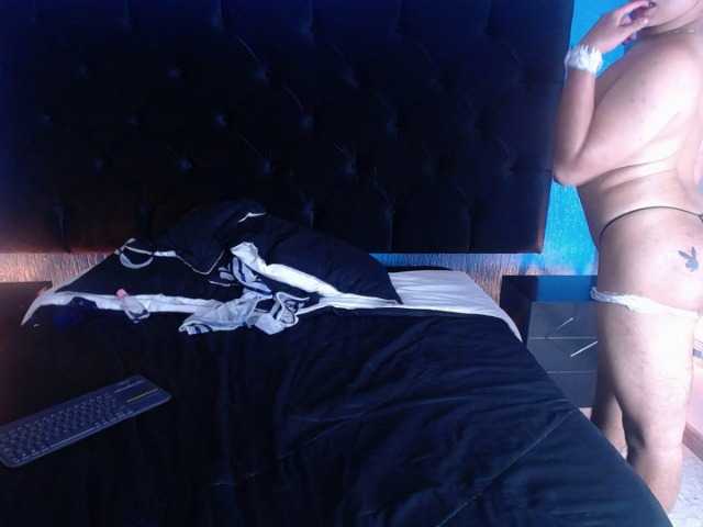 Live sex webcam photo for Aron-Prince #276421066