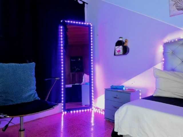 Live sex webcam photo for aron-cruz #273706146