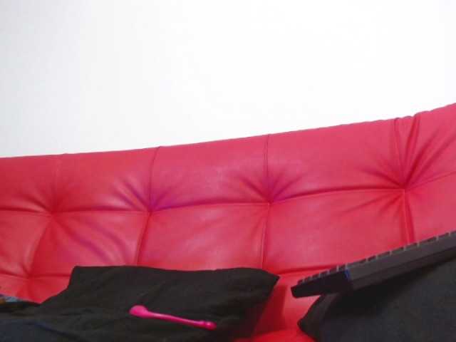 Live sex webcam photo for AronBlues #273524255