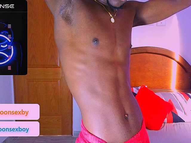 Live sex webcam photo for Aroonsexby #276311750