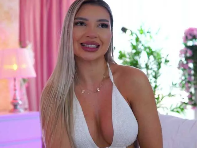 Live sex webcam photo for ArtTeasee #291105279